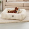 CareCooo Flauschiges Hundebett Mittlere Hunde, Waschbar Abnehmbar, Rechteckig, rutschfest & Komfortabel, Hundekörbchen, Hundekissen, Hundesofa für Mittelgroße Rassen, weiß, M(63x53x18cm)
