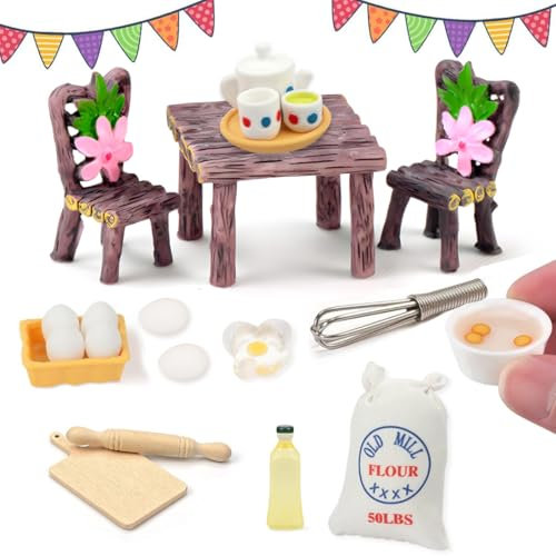 KOOKZ Miniatur Wichtel Zubehör Weihnachten, Puppenhaus Zubehör Küche Backen Set, Mini Möbel Puppenhaus, Miniatur Deko Tisch und Stühle, Teetassen-Set Ideal DIY Weihnachtswichtel Zubehör