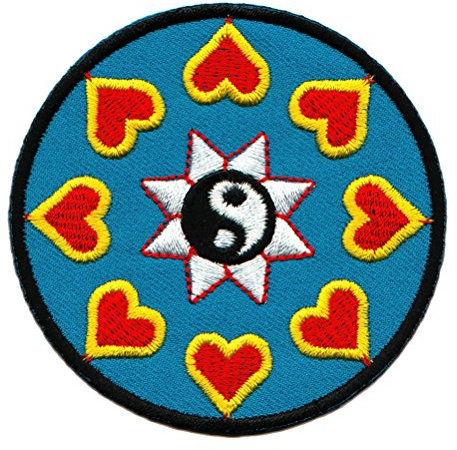 Yin Yang Zeichen Herz Aufnäher zum aufbügeln oder aufnähen Bügelbild Aufbügler für Kleidung gestickter Bügelpatch Applikation Mantra Yoga Love Patch Größe 7,0 x 7,0 cm