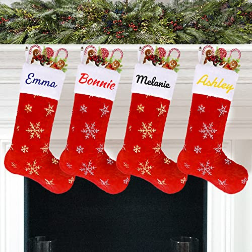 Deggodech Personalisiert Weihnachten Strumpf 2er Set, Rot Weihnachtsstrümpfe Drucken mit Namen Christmas Stockings mit Goldenen Silber Schneeflocken für Kamin Weihnachtsbaum Dekoration