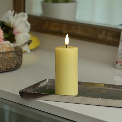 MARELIDA LED Kerze Echtwachs Deluxe Homeart Stumpenkerze mit realistischer 3D Flamme mit Wachsspiegel gelb Indoor (D: 5cm - H: 10cm)
