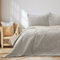 RESTILO Tagesdecke 170x210 cm Beige Bettüberwürf zweiseitig Steppung Velvet Samt Laila
