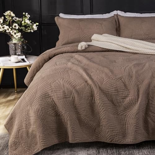 Qucover Tagesdecke 240x260cm Braun,100% Baumwolle Tagesdecke Bettüberwurf, Ultra Weiche Bedspreads, Steppdecke mit 2 Kissenbezügen, Sofa Überwurfdecke Wohndecke für Bett