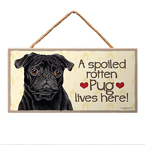 PUG BLACK/MOPS - Warnschild. Haustierschild mit Spruch in englischer Sprache. Aus Holz mit Kordel. Als Tür, Torschild, Wanddekoration geeignet. Holztafel/Hausschild.