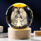 Arikyrist 3D Gravierte Kristall Jesus Heilige Familie Statue Figur, 3D Kristallkugel Heilige Familie Statue katholisch mit Holzsockel, Kristall betende Hände mit Jesus Christliche religiöse