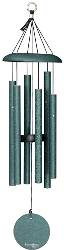 Korintiska Klockor från Wind River – 68 cm grönt vindspel i aluminium för uteplats, trädgård och utomhusdekoration. Tillverkat i USA.