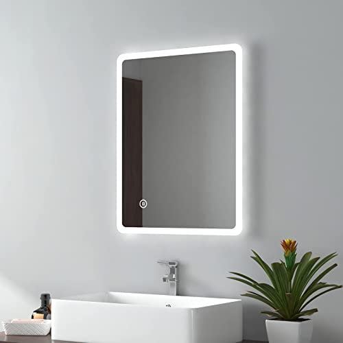 EMKE Specchio da bagno retroilluminato, 450 x 600 mm, da parete, multifunzione, con luci a LED e cuscinetto anti appannamento, specchio intelligente a LED a risparmio energetico