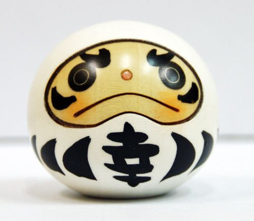USABURO Kokeshi Muñeca japonesa de madera 9-113-1 Happy Daruma White