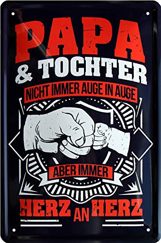 WOGEKA ART Retro Blechschild - Papa & Tochter immer Herz an Herz - witziger Spruch als Geschenk-Idee zum Geburtstag Weihnachten zur Dekoration 20x30 cm Vintage-Design Metall 686