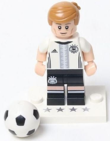 LEGO 71014 Minifigur - DFB - Die Mannschaft: #18 Toni Kroos mit Pokal