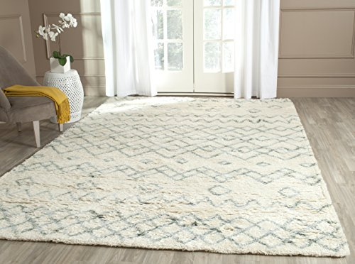 SAFAVIEH Casablanca Collection Area Rug - 5' x 8', Ivory & Blue, Handmade Moroccan Boho New Zealand Wool, 1-inch Thick Ideal for High Traffic Areas in Living Room, Bedroom (CSB806A)