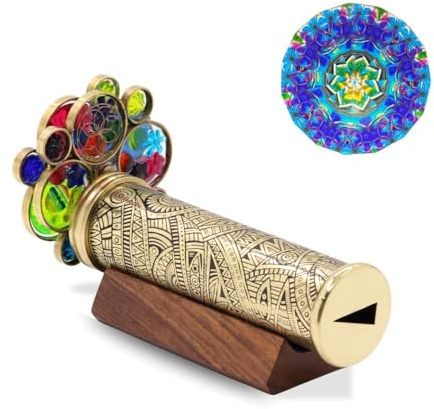 YVCrafts Handgefertigtes Tribal-Messing-Kaleidoskop mit geätztem Design, 2 Harzperlen-Rädern, Lack-Finish, Holzständer & Geschenkbox – ein einzigartiges Sammlerstück Geschenk für Erwachsene (Zwei