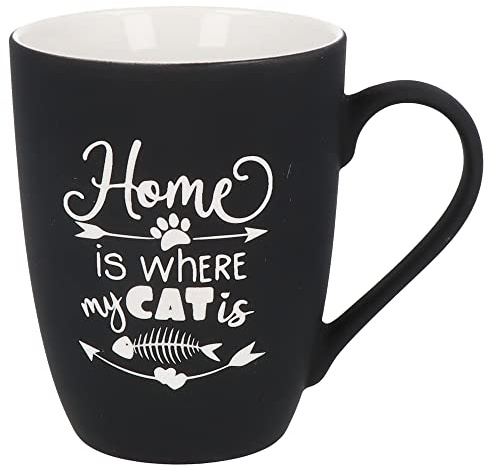 Spruchreif | Soft-Touch Tasse Schwarz Home is where my Cat is – Beidseitig gravierte Tasse mit Katzenmotiv | Liebevolles Geschenk für Katzenfreunde & Tierliebhaber