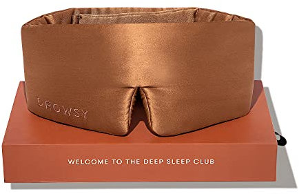 DROWSY Silk Schlafmaske. Ein gepolsterter Seidenkokon, der sich an das Gesicht anschmiegt und für luxuriösen Schlaf in völliger Dunkelheit sorgt. (Pumpkin Spice)