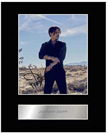 Iconic Pics - Signiertes Johnny Depp Foto, A5 - Rahmen, Hochwertiger Fotodruck, Dekoration für Wohnzimmer