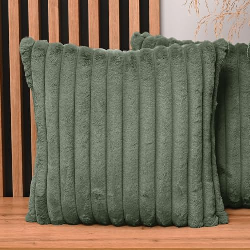 MG Design 2er Set Kissenbezüge 50 x 50 cm in Grün – mit Reißverschluss, langflorige Fell-Haptik, weich & Cosy, pflegeleicht