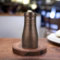 HYGGE's Kupferkrug für Schlafzimmer, antikes gehämmertes Design mit Deckel – reines massives Kupfer, handgefertigt, Hotel und Verschenken und integriertes Glas, Volumen: 1000 ml mit 150 ml