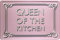 WOGEKA ART Retro Blechschild - Queen of the kitchen - witziger Spruch als Geschenk-Idee zum Geburtstag Weihnachten zur Dekoration 20x30 cm Vintage-Design aus Metall 1630