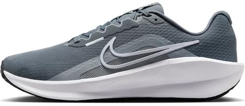 NIKE Herren Downshifter 13 Sneaker, Cool Grey White Wolf Grey Pure Platinum, 41 EU