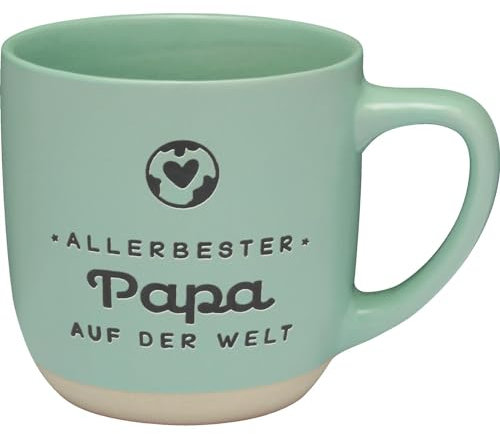 GRUSS & CO Tasse mit Motiv Papa Welt | Kaffeetasse, Steinzeug, 40 cl, Tasse in Geschenkbanderole | Geschenk Vatertag, Männergeschenk, Geschenk Papa | 48786