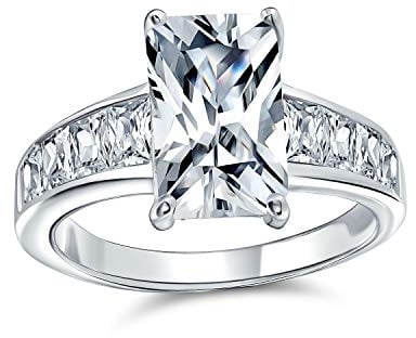 Personalisieren Zeitloser Klassischer AAA Zirkonia 4CT Rechteck Smaragdschliff Solitär Verlobungsring für Frauen CZ Seite Baguette Band .925 Sterling Silber Anpassbar