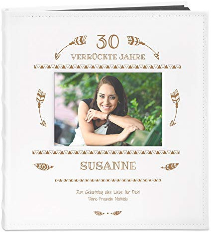 Maverton Fotoalbum zum Selbstgestalten mit Bildausschnitt mit Gravur - für 240 Fotos 10x15-60 schwarze Seiten - Größe 33x30cm - Weiß - personalisierte Geschenke - Geburtstagsgeschenk für Frauen