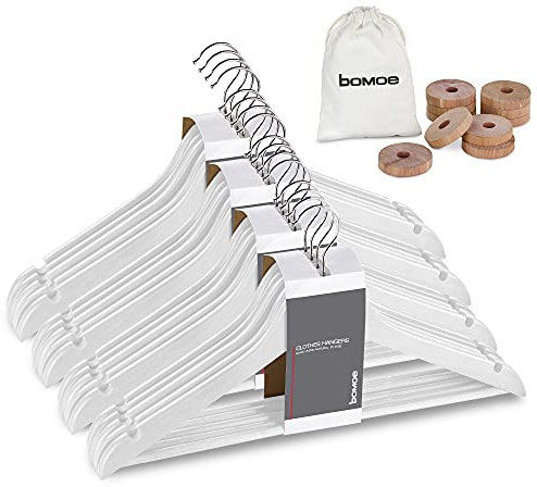 bomoe 20er Set Kleiderbügel aus Massivholz Bügel Weiß Formkleiderbügel – inkl. Zedernholz Ringe Mottenschutz für Kleiderschrank - FSC® Zertifizierte Kleiderholzbügel mit Hosenstange Sjard
