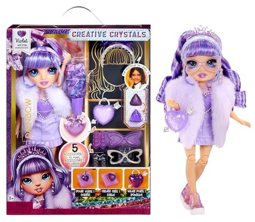 RAINBOW HIGH Creative Crystals Violeta - Muñeca de Moda Violeta de 28 cm con Accesorio de Cristal Make It Kit, Anillo para Ti, Manualidades, Juego de Resina, para Niños Mayores +8 Años, NO Comestible