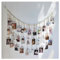 Photo Hanging Rope, Fotowand, Mit einer Fotolinie aus Jaoseki -Bändern und Holzklammern mit 30 kleinen Holzklammern, die sehr für Fotocollagengalerien, Fotowände oder Fotorahmen geeignet sind