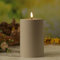MARELIDA LED Kerze Outdoor DELUXE Homeart mit realistischer 3D Flamme Stumpenkerze Kunststoffkerze für Innen/Außen sand (D: 10cm - H: 15cm)