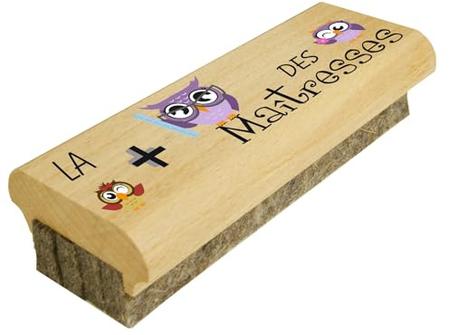 Fabriqué en France - Atelier Gravure Events - Cadeau Maîtresse d'École - Brosse à Tableau en Bois Efface le Feutre et la Craie sur Tableaux Noirs et Tableaux Blancs (La Plus Chouette des Maîtresses)