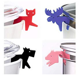 Ninelives Topfdeckelhalter aus Silikon 4er-Set I Zubehör für Kochtopf, Pfannen-Deckel und Kochgeschirr I Kleine, Lustige, Bunte Küchenhelfer I Katze rot, Elch blau, Hund schwarz, Schwein pink