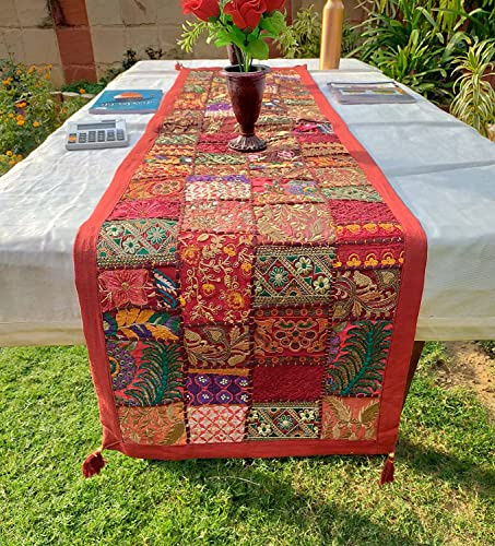 Tischläufer aus bestickter Baumwolle – Patchwork Boho Bohemian Room Decor Indische Hochzeit Empfang Party dekoratives Platzset für Esstisch 40,6 x 183,9 cm (Patchwork Red)