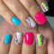 Irikdescia 24 Stück Kurze Eckig Französischer Press On Nails, Schwarze Leopard-Print Acryl Nägel Zum Aufkleben, Bunte Glanzoberfläche Blaulich Rosige Farbe Fake Nails