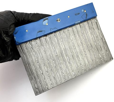 Handmade Damascus Steel Pizza and Bread Dough Scraper/Cutter | Multipurpose Kitchen Utensil | Ergonomic Handle | Sharp Blade for Perfect Slicing | Ideal for Baking and Cooking Enthusiasts