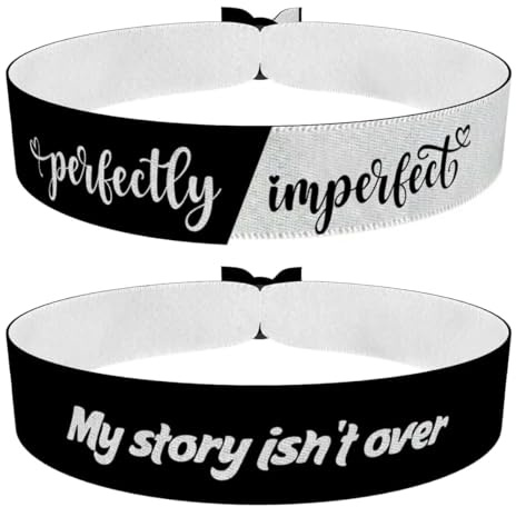 Druck-Palast Perfectly Imperfect - My Story Isnt Over - Stoffarmband - Handgemachtes Satinarmband - Trendarmband - Geschenk für Frauen - Inspirierendes Armband - Modisches Accessoire