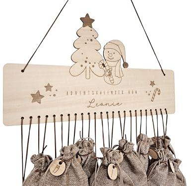 Personalisierter Adventskalender aus Holz zum Befüllen – Nachhaltige Weihnachtsdeko im skandinavischen Stil – Wiederverwendbarer Adventskalender mit Gravur - Set mit Jutesäckchen und Lederbändern
