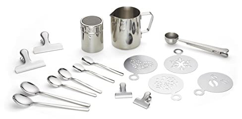 Echtwerk Kaffeezubehör-Set, 23-tlg, Milchschaumkännchen 350 ml, Kakaostreuer, 4x Espresso-, 4x Cappuccino-, 4x Latte Macchiato-Löffel, 4x Kaffeeclips, 4x Kaffeeschablonen, Kaffeemesslöffel, Silber