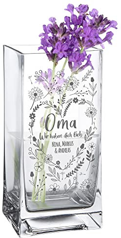 Casa Vivente Blumenvase mit Gravur für Oma, Wir haben Dich lieb, Personalisiert mit Namen, Glasvase für Schnittblumen, Deko-Vase zum Großmuttertag