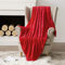 MIULEE Kuscheldecke Fleecedecke Flanell Decke Mit Pompoms Einfarbig Wohndecken Couchdecke Flauschig Überwurf Mikrofaser Tagesdecke Sofadecke Blanket Für Bett Sofa Schlafzimmer Büro 150x200 cm Rot