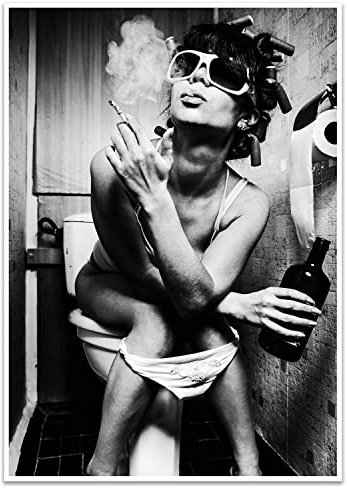 wandmotiv24 Poster als Wanddeko, Größe Din A4, Frau im Bad, Sonnenbrille, Fotografie, Schwarz Weiß, Moderne Wanddeko, Wandbilder, Deko, Bild M0066