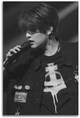 Stray Kids Kunstposter Kim Seungmin, Wandkunst, Leinwand, ästhetisches Cover-Poster, Vintage-Musik und Filme, dekoratives Gemälde für Wohnzimmer, Schlafzimmer, 30 x 45 cm, ungerahmter Stil