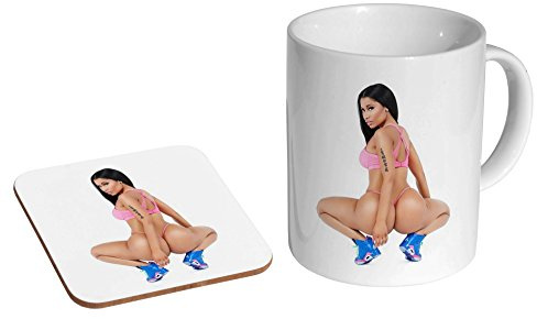 mugmart Nicki Minaj Anaconda Kaffeebecher + Untersetzer Geschenkset (Keramik, rund, 325 ml)