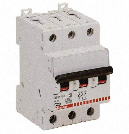 Interruttore magnetotermico 3P 32A 6KA BTICINO F83/32