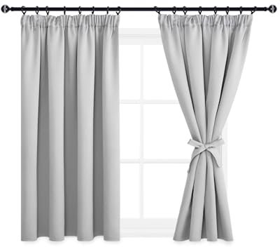 DWCN Gardinen für Schienensystem Vorhänge Blickdicht mit Vorhang-Krawatten, Vorhänge Kinderzimmer Gardinen Kurz Verdunkelungsgardinen Schlafzimmer Küche, 145x140cm(HöhexBreite), Silber Grau, 2er Set