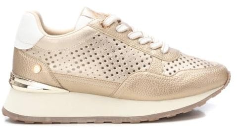 XTI - Zapatilla Mujer Oro - Calzado Cómodo y Versátil - Moda Casual - Modelo 14377901 (Talla 38)