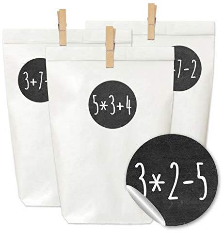 Papierdrachen Adventskalender zum Befüllen und Basteln - 24 weiße Papiertüten, 24 Zahlenaufkleber und 24 Holzklammern - Motiv Rechenaufgaben schwarz für Kinder und Erwachsene - Set Nummer 68