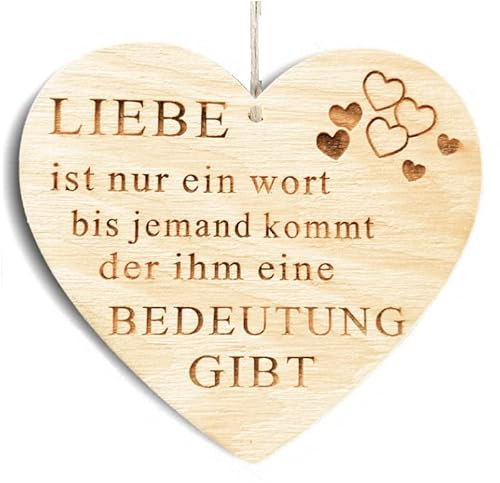 Familie Herz Liebe ist nur EIN Wort bis jemand kommt der ihm eine BEDEUTUNG GIBT Schild Dekoschild Herzschild Holzherz Holzschild 10 x 10cm Geschenk für die Familie Spruch Geschenk Holz Geschenk