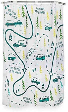 Camco 53245 Life is Better at The Campsite - Tenda da Doccia per Camper, Dimensioni Adatte alla Maggior Parte delle docce per Camper, Include 12 Anelli in plastica