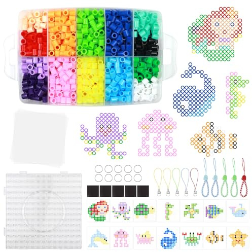 Bügelperlen Set XL 1300 Stück – 10 mm Große Bugelperlen in 14 Farben mit Bügelperlen Platten, Ozean Tiere Muster, Steckperlen, DIY Kreative Geschenk Basteln, für Meditative Entspannung & Familienzeit
